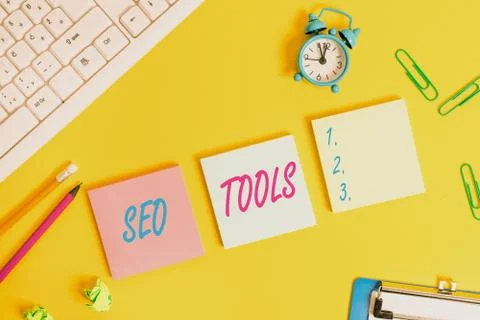 Writing note showing Seo Tools. Business photo showcasing process of affecting 스톡 사진