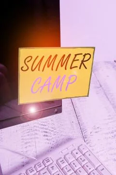 Writing note showing Summer Camp. Business photo showcasing supervised program Foto stock