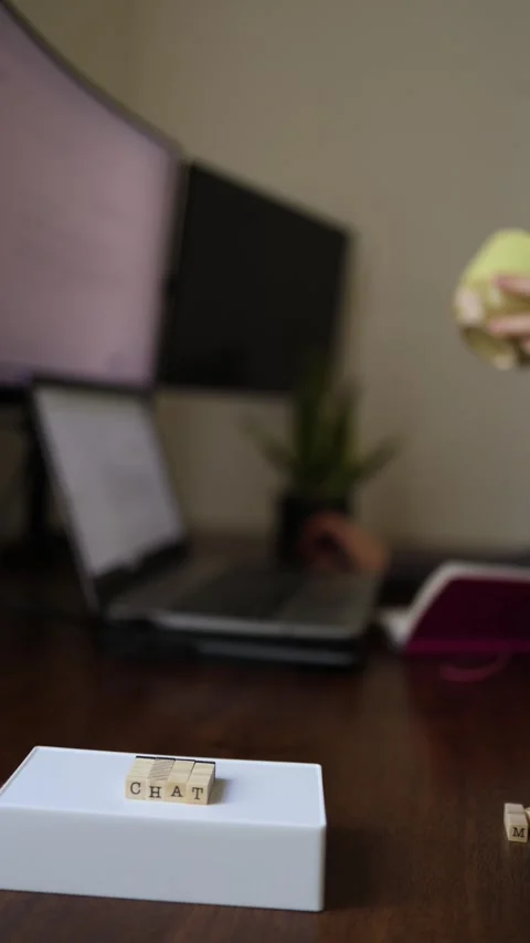 Writing notes from AI assistant Stock-Footage 337336781
