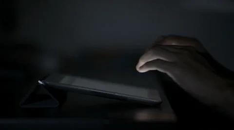 Writing sms/email on tablet Stock Footage 29228451