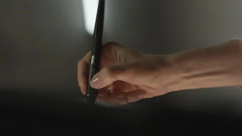Writing with stylus on ipad, Stock Footage 124237909