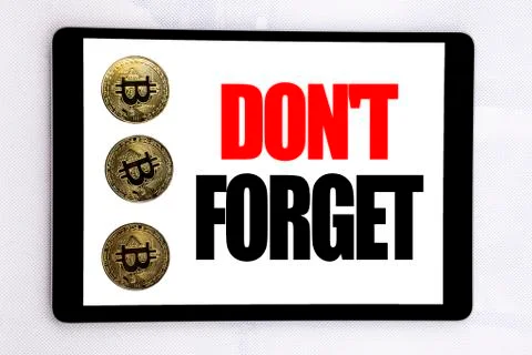 Writing text showing Do Not Forget. Business concept for Don t memory Remider Stockfoto's