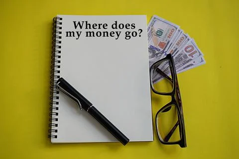 Written note Where does my money go. Financial concept Fotos de archivo