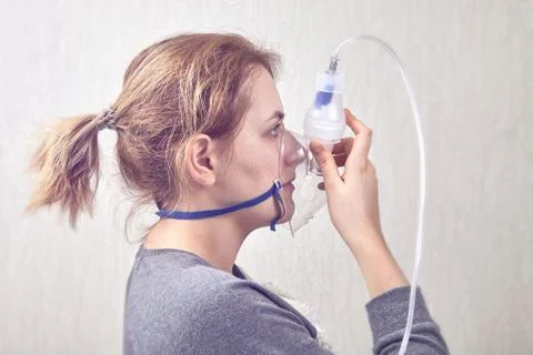 Wrong using of nebulizer chamber. Fotos de archivo