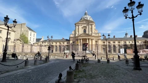 WS Val-de-Grace building exterior, Paris, France Vídeos de archivo 194485810