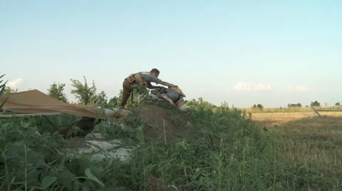 WW1 British retrieve wounded Stock Footage 43274842