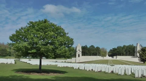 WW1 world war one cemetry monument graves Stock Footage 60639947