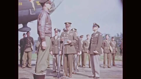 WW2 B-17 Bomber - group of B-17s exploding anti-aircraft guns Stockbeeldmateriaal 233278814