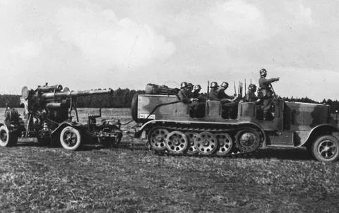 WW2 - Flak 88 with Half-track Photos