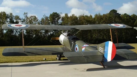 WWI Sopwith 1 1:2 strutter British Aircraft #1 airplane Vídeo Stock 81080317