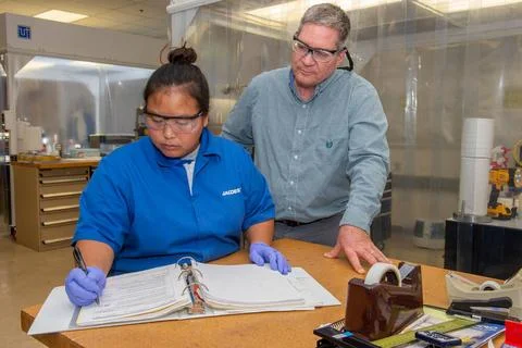 X-RAY MIRROR REPLICATION AND SHELL SEPARATION PROCESS: CHET SPEEGLE, JOHN ... Stock Photos