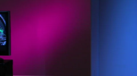 X-Ray Tech points to brain scan Stock Footage 459379