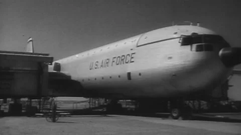 XC-99 Cargo Airplane Vídeo Stock 43393443