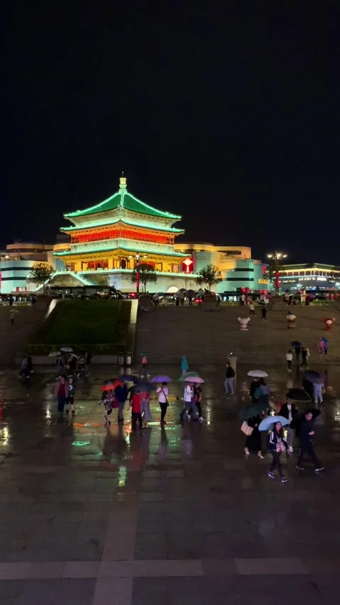 Xi'an, China - 2019/09/10 : Drum tower by night Video stock 342750390