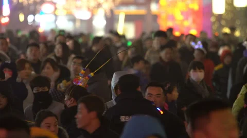 XI'AN, CHINA - FEB 13, 2019: Crowd at Scenic spot for celebrate Chinese spring Stock Footage 123718297
