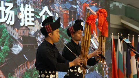 XI'AN, CHINA - MARCH 30, 2019: View of performers perform Miao nationality Stock Footage 148453089