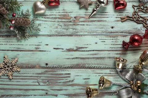 Xmas background of bright colored light geen desk Christmas decorated Foto stock