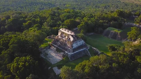 Xunantunich Temple Stockbeeldmateriaal 86657513