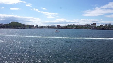 Yacht in the Bay Vídeo Stock 78090574