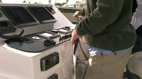 Yacht Captain Video stock 696750