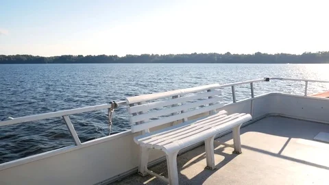 Yacht in the lake Video stock 80357032