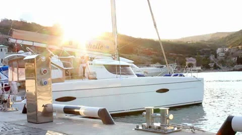 Yacht at sunset Stock-Footage 8851056