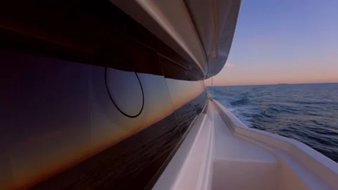 Yacht at the sunset 库存影片 147364818