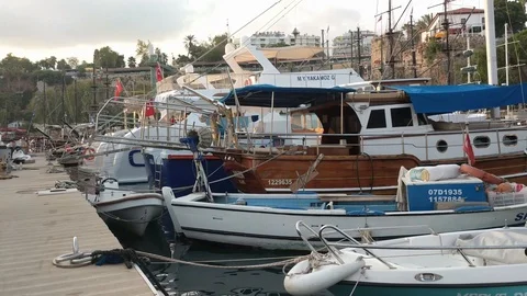 Yachts in the bay 스톡 동영상 92761063