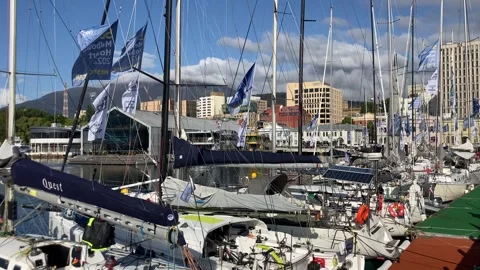 Yachts in harbour 動画素材 288693999