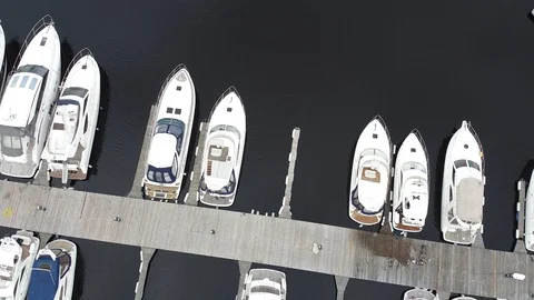 Yachts marina 動画素材 129367063
