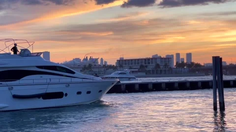 Yachts at sunset miami beach Vidéo 158418288