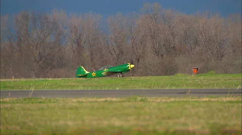 Yakovlev Yak 50 Take Off Roll Vídeo Stock 47496358