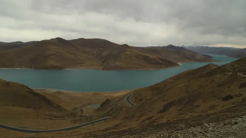 Yamdrok Lake 스톡 동영상 167992601