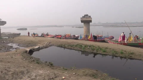 Yamuna river in Vrindavan Stock Footage 35519492