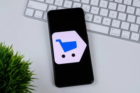 Yandex.Prices app logo on a smartphone screen Stock Photos
