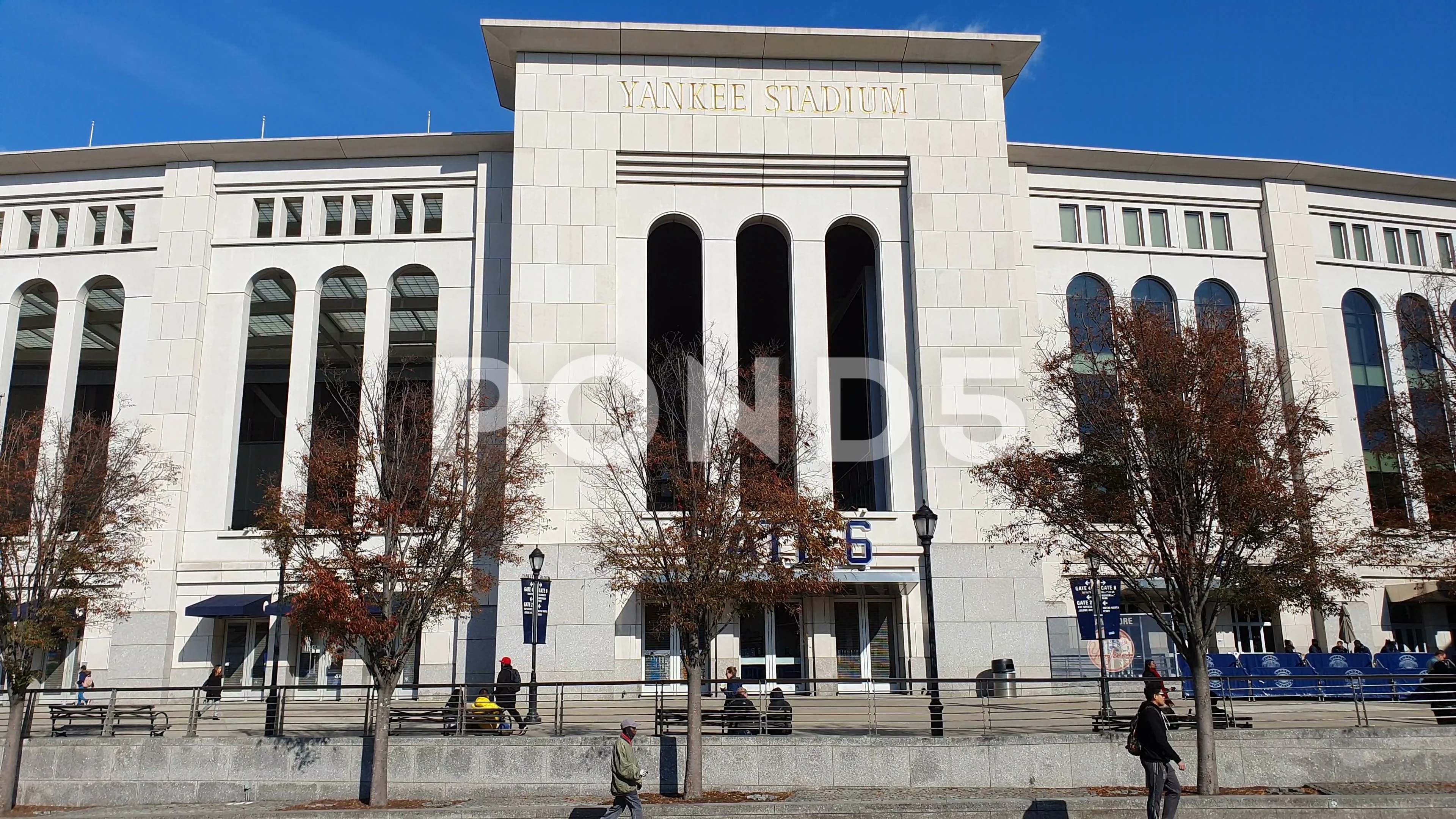  Yankee Stadium - Exterior