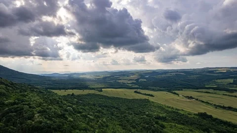 Yantra clouds timelapse sideways Video stock 246584190