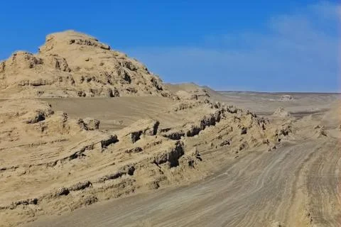 Yardangs-eroded rock surfaces alternating ridges-furrows. Qaidam basin-CN 0540 Stock-Fotos