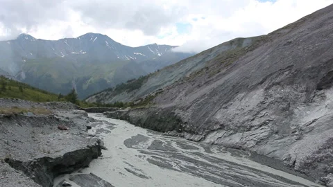 Yarlu River flowing into the gorge, view of the pass Kara - Turek, Altai Stock Footage 99335106
