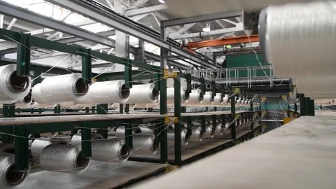 Yarn thread running in the machine Vídeos de archivo 152104606