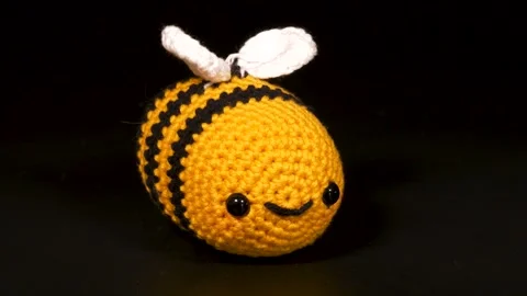 Yarn Weaving Toy Bee Stock-Footage 333055942