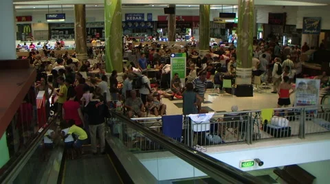 Yasi  evacuation   centre . Stock Footage 1159744