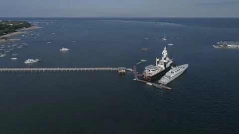 Yatch harbour panning left 動画素材 154306367