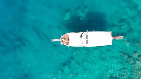Yatch in Turqoise Paradise Stock Footage