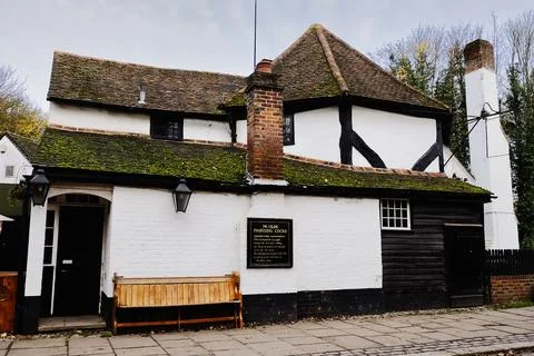 Ye Olde Fighting Cocks Pub, St Albans, UK. Stock Photos