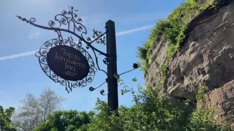 Ye Olde Trip to Jerusalem Nottingham Oldest Pub by Nottingham Castle, England. Vídeo Stock 334314367