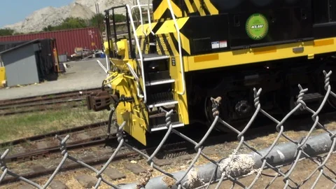 Yellow and black engine braking, CU HD, with sound Stock Footage 123379944