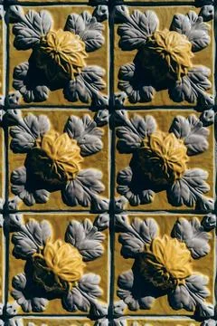 A yellow and withe tile pattern of Oporto, Portugal Stockfoto's