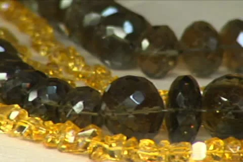 Yellow Beads 動画素材 10686963