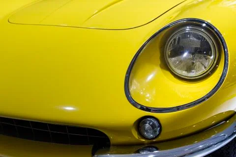 Yellow car Stock-Fotos